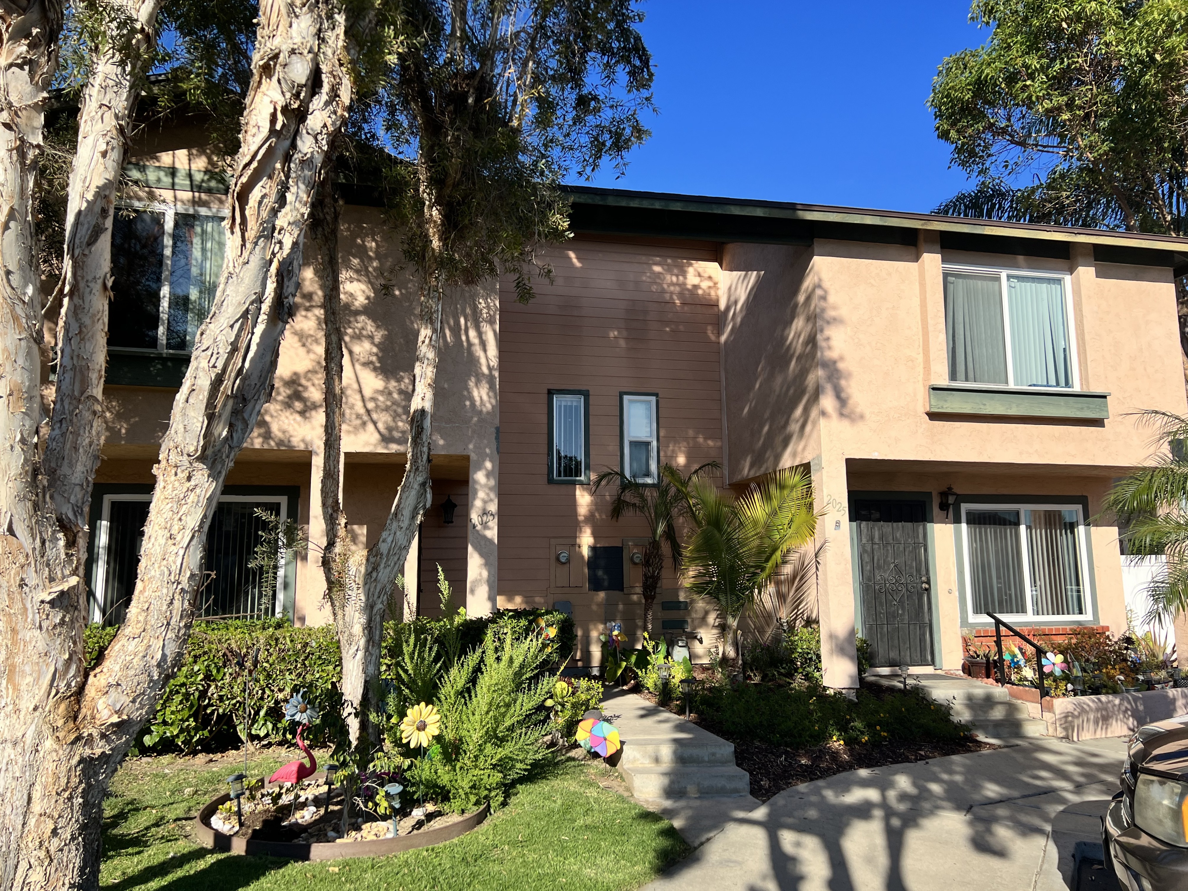 Exterior home in San Diego freshly painted by Santos Quality Painting